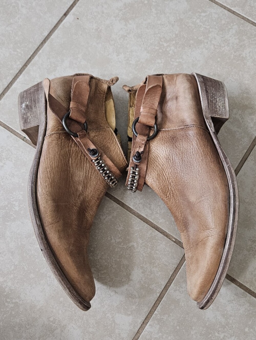 Matisse Prescott Tan Leather Ankle Booties with Ring & Stud Accent